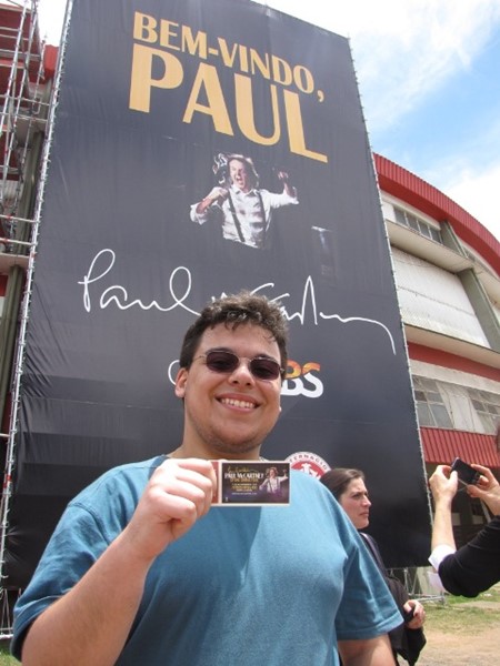 Eduardo Paulo no show do Paul McCartney