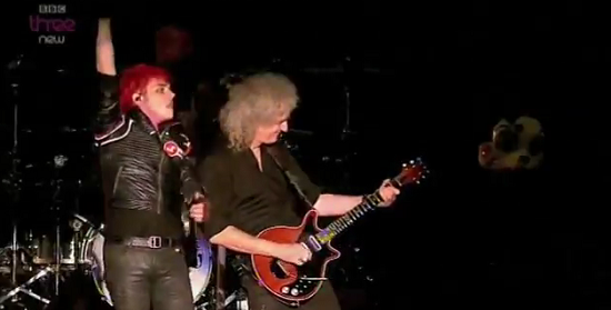 Brian May toca com My Chemical Romance