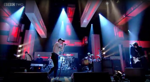 Noel Gallagher, Red Hot Chili Peppers e Björk no Programa de Jools Holland