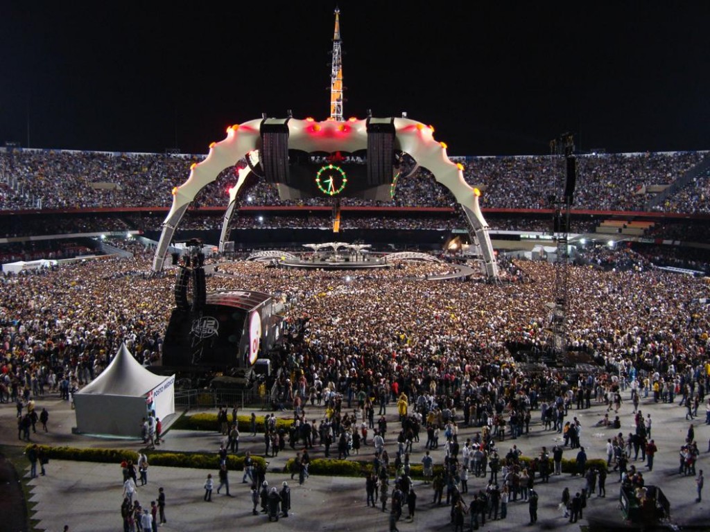 U2 foi a banda que mais atraiu público no Brasil em 2011