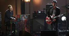 Noel Gallagher toca com Chris Martin