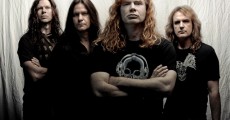 Dave Mustaine é apedrejado em festival na Croácia