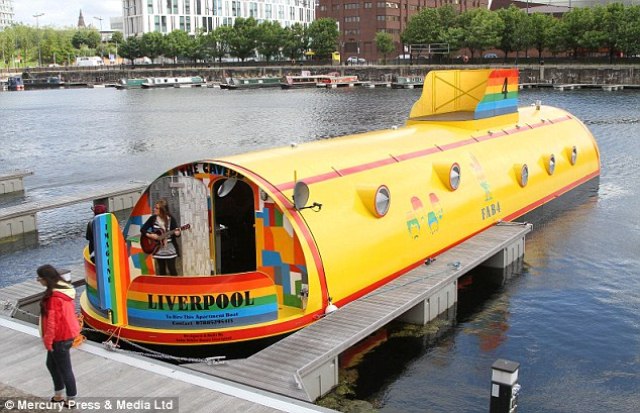 Yellow Submarine de verdade em Liverpool