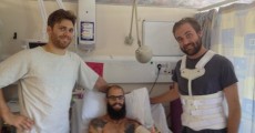 Integrantes do Baroness postam foto no hospital