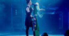 Shirley Manson com bandeira do Brasil no Planeta Terra Festival