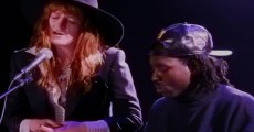 Florence Welch faz versão para música de duo Icona Pop