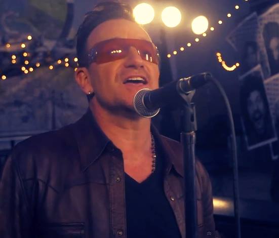 U2 regrava clássica música de protesto