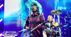 Foo Fighters encerra festival da BBC Radio 1 - assista