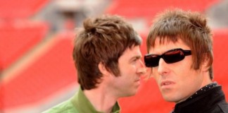 Liam Gallagher e Noel Gallagher do Oasis