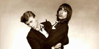 Iggy Pop faz tributo de duas horas para David Bowie