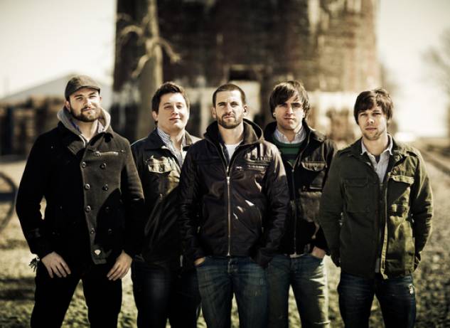 assista ao clipe de "majoring in the minors" do august burns red