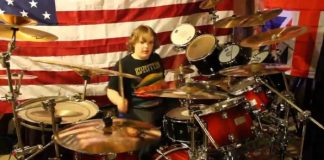 Riley Steelface, baterista de 12 anos de idade