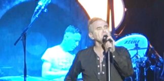 Morrissey abandona show