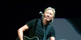 Roger Waters toca The Wall em 2010