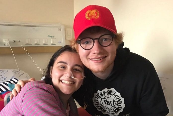 Ed Sheeran com fã em Curitiba
