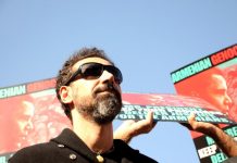 Serj Tankian em protesto sobre genoício na Armênia