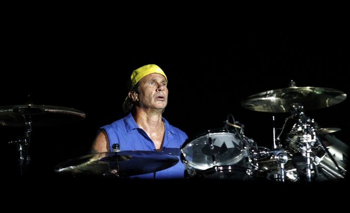 Chad Smith do Red Hot Chili Peppers em 2012
