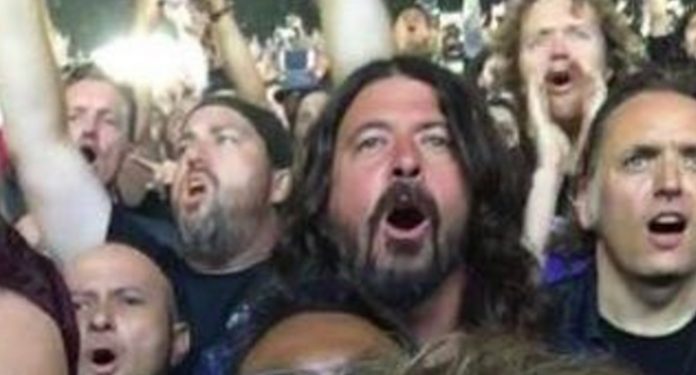 Dave Grohl no show do Metallica