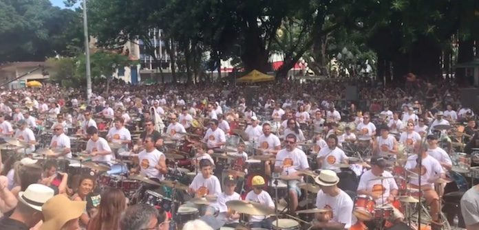 Bateristas da Orquestra de Baterias em Florianópolis