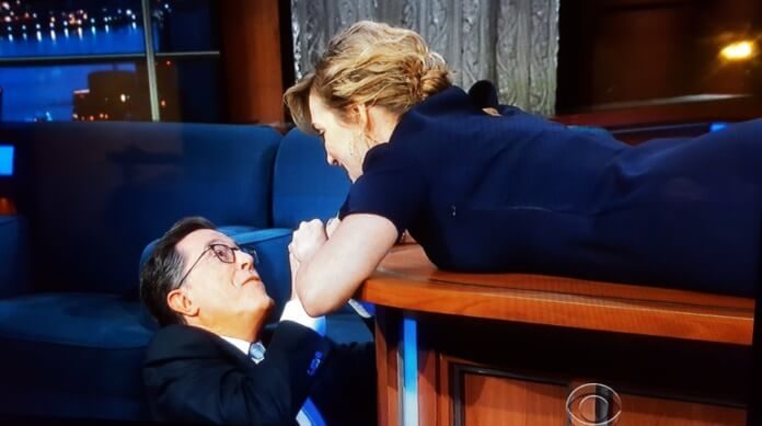 Kate Winslet no programa de Stephen Colbert
