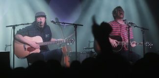 Animal Collective toca "Sung Tongs" na íntegra em show