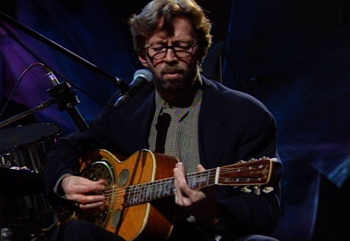 Eric Clapton pede para artista brasileiro usar IA para imaginar como filho que inspirou “Tears in Heaven” estaria hoje