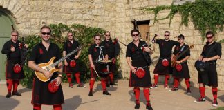 Red Hot Chili Pipers, banda cover que foi confundida com o Red Hot Chili Peppers