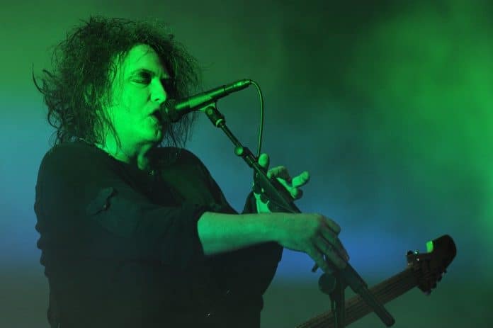 Robert Smith, do The Cure, em 2012