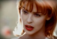 Kylie Minogue no clipe de "Where The Wild Roses Grow"