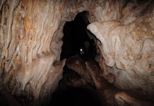 Caverna na Tailândia