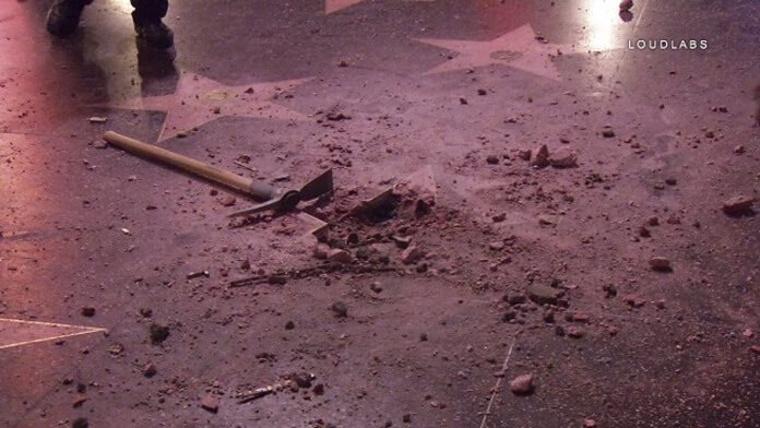 Estrela de Donald Trump na Calçada da Fama é destruída