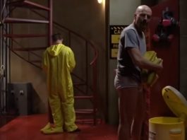 Walter White (Bryan Cranston) e Jesse Pinkman (Aaron Paul) em Breaking Bad
