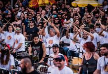 Vídeo: 482 bateristas tocam “Evidências” em Florianópolis