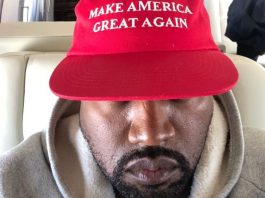 Kanye West com boné de Donald Trump