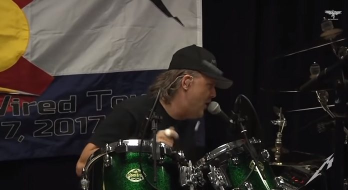Lars Ulrich (Metallica) cantando Judas Priest
