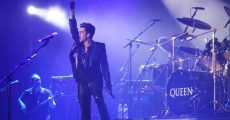 Adam Lambert com o Queen em 2012