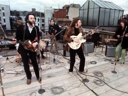 The Beatles no rooftop da Apple