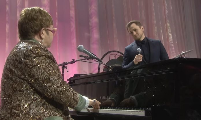 Elton John e Taron Egerton
