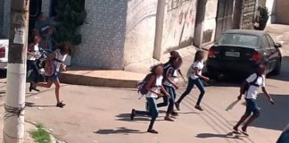 Crianças em ação policial no Rio