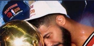 Drake com troféu da NBA