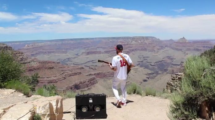 Guitarrista hino nacional Estados Unidos Grand Canyon