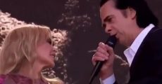 Kylie Minogue e Nick Cave no festival de Glastonbury
