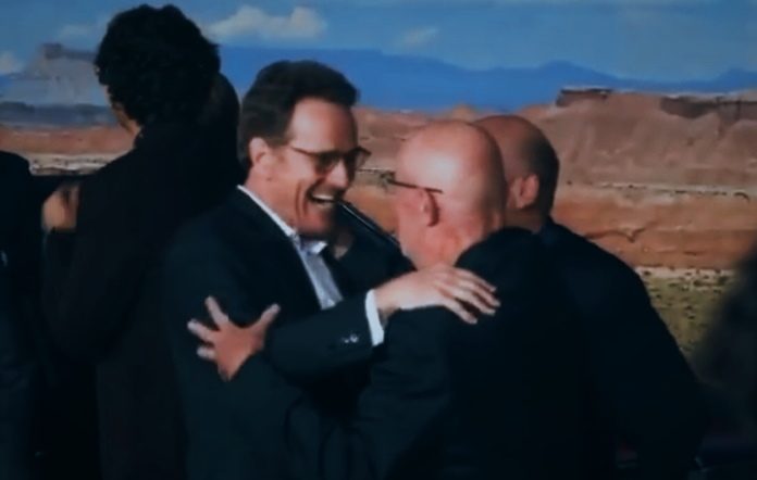 Walter White, Hank e Mike na estreia de El Camino