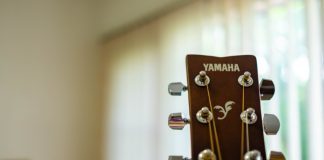 Violão da Yamaha