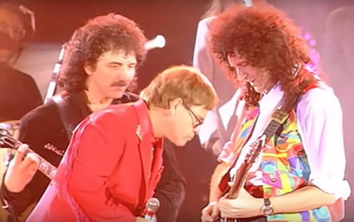 Queen, Elton John e Tony Iommi em 1992