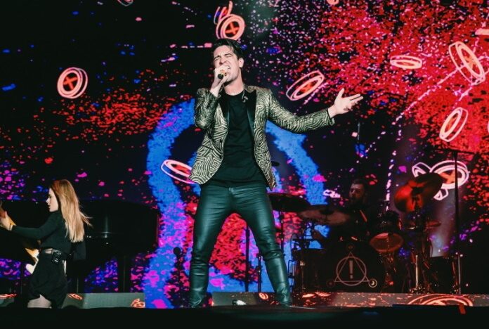 Brendon Urie com o Panic! At The Disco no Rock In Rio 2019