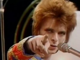 David Bowie no Top Of The Pops, 1972