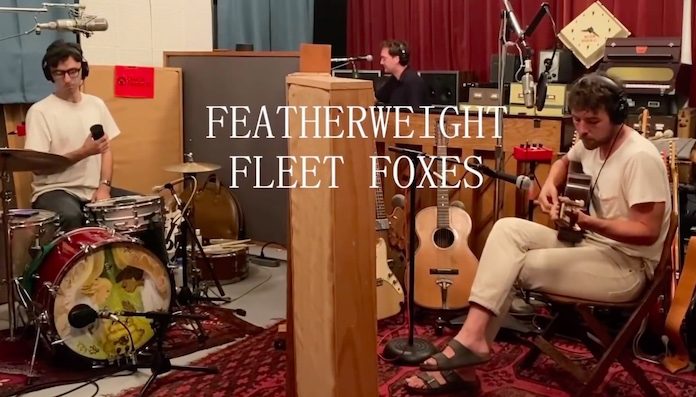 Robin Pecknold toca inédita do Fleet Foxes em live