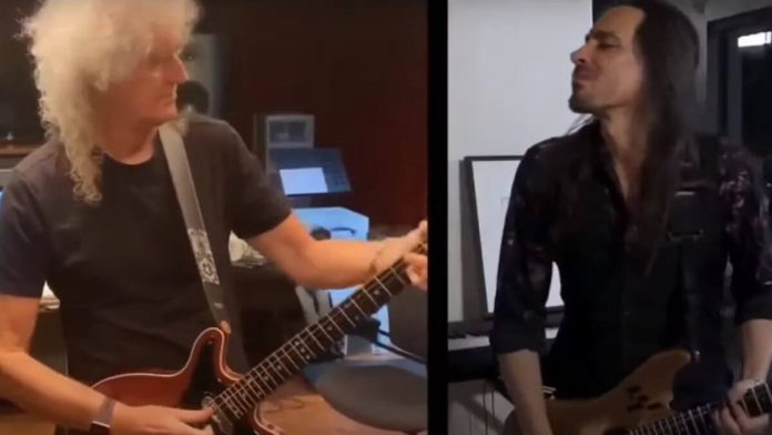 Brian May e lendas da guitarra tocam 