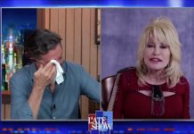 Dolly Parton no programa de Stephen Colbert